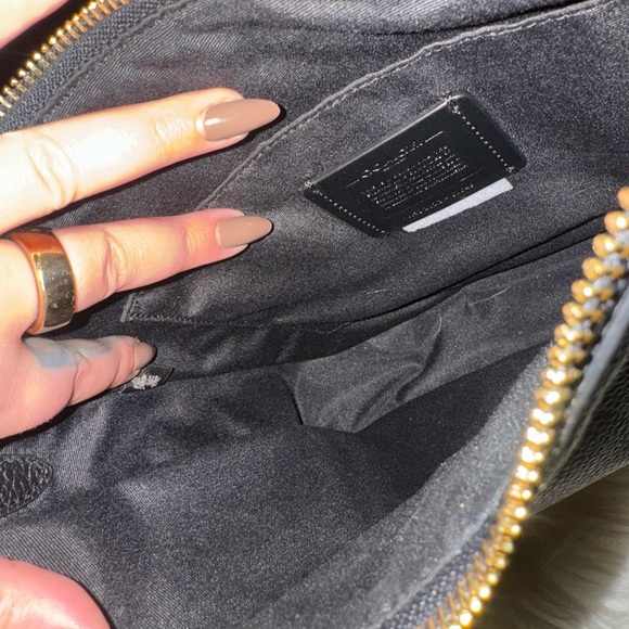 Coach Black Leather Shoulder Bag *AUTHENTIC* - Picture 5 of 8